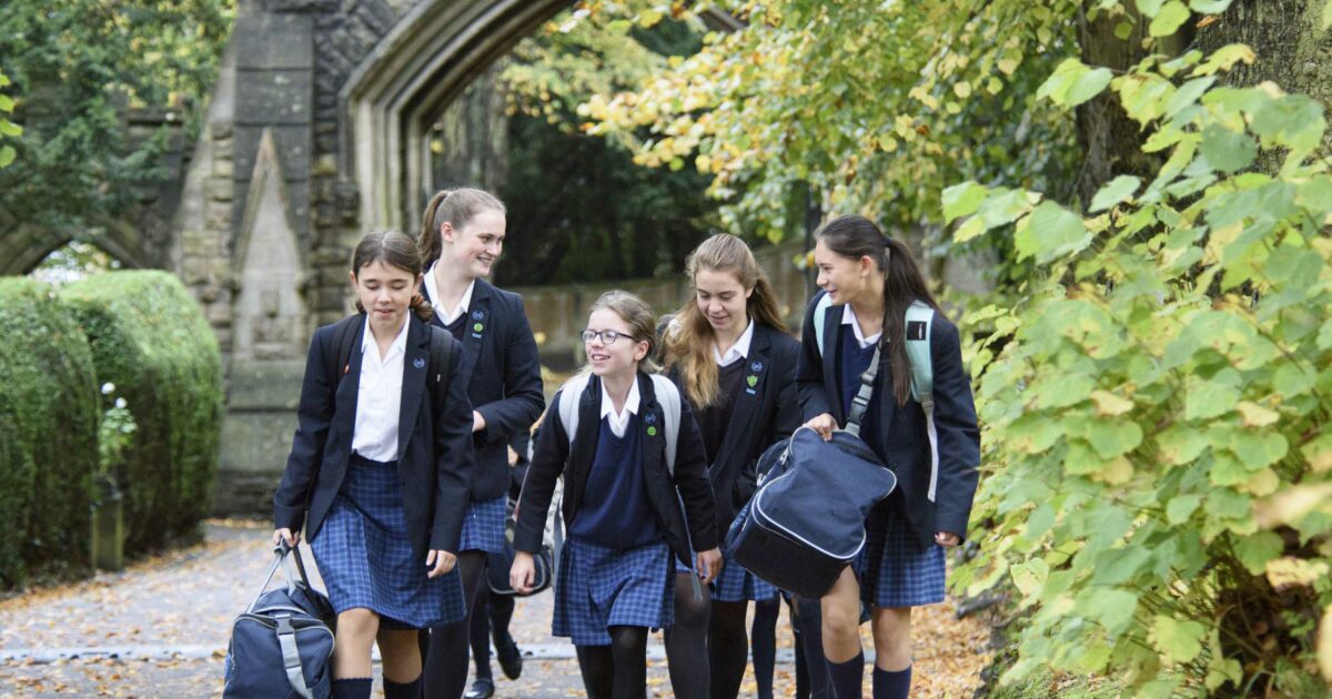 School Uniform Royle High Governance - Royal High School