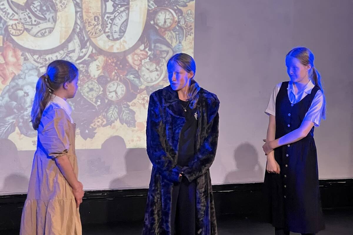 150 minutes for 150 years drama 16