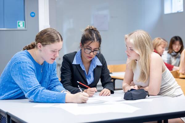 27f2ec13 e1b7 47a0 82d2 c3a4d03c63bb